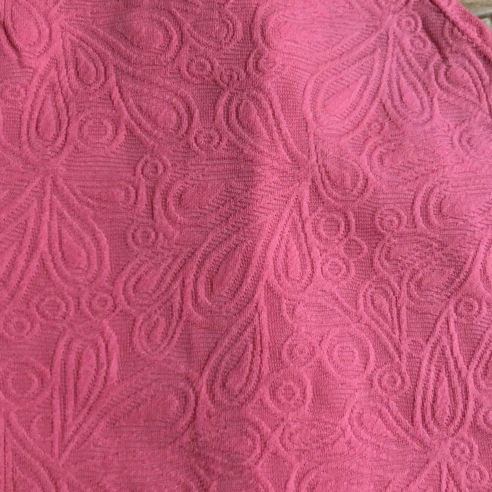 Pink Razorback tank - Picture 2 of 4